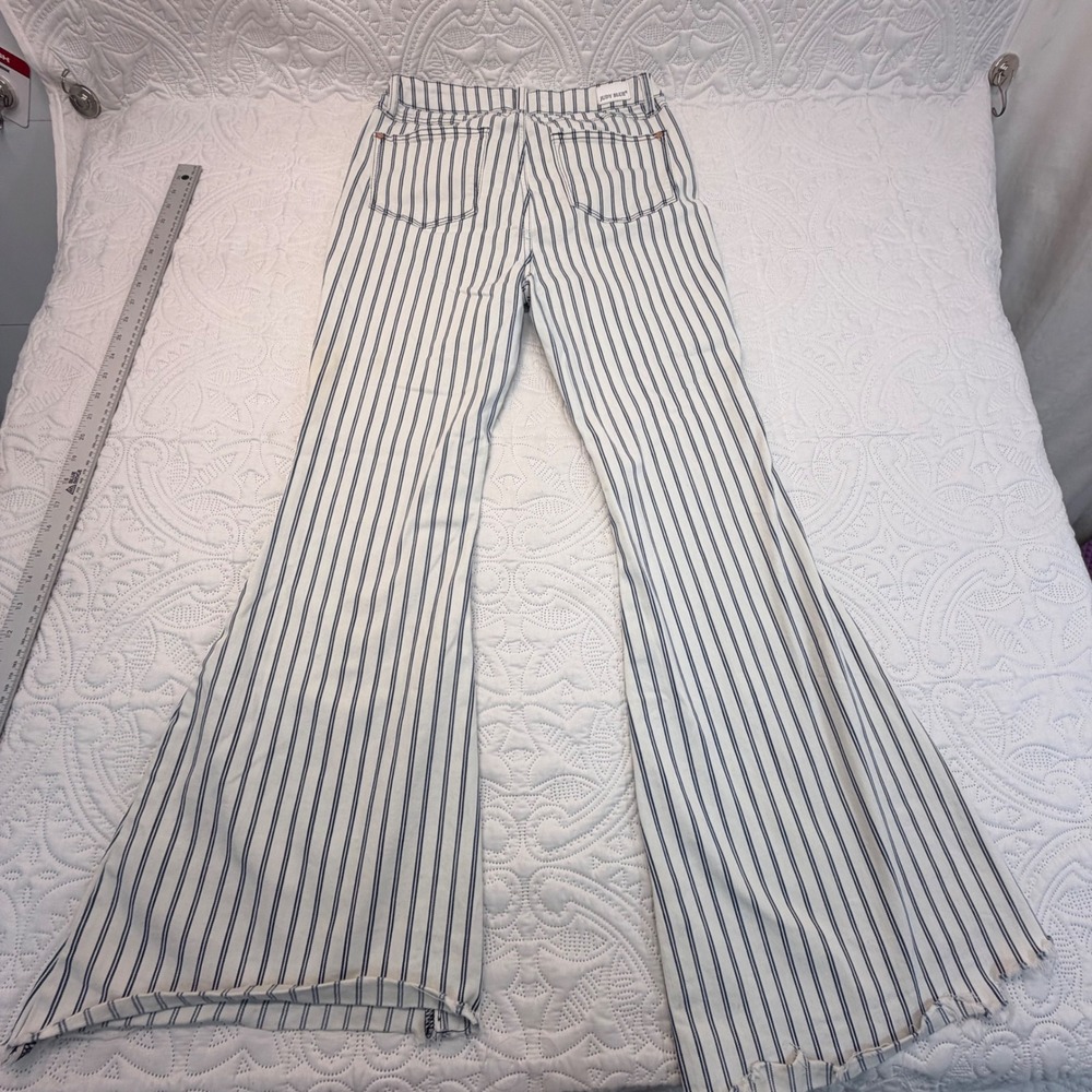 Judy Blue Super Flare Striped Jeans White Navy Blue Pinstripe Size 30 JB88231X